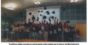 Soixante-trois diplômés du Cambridge Exams