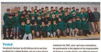 Remise des tenues pour les 62 élèves de la section "Football"